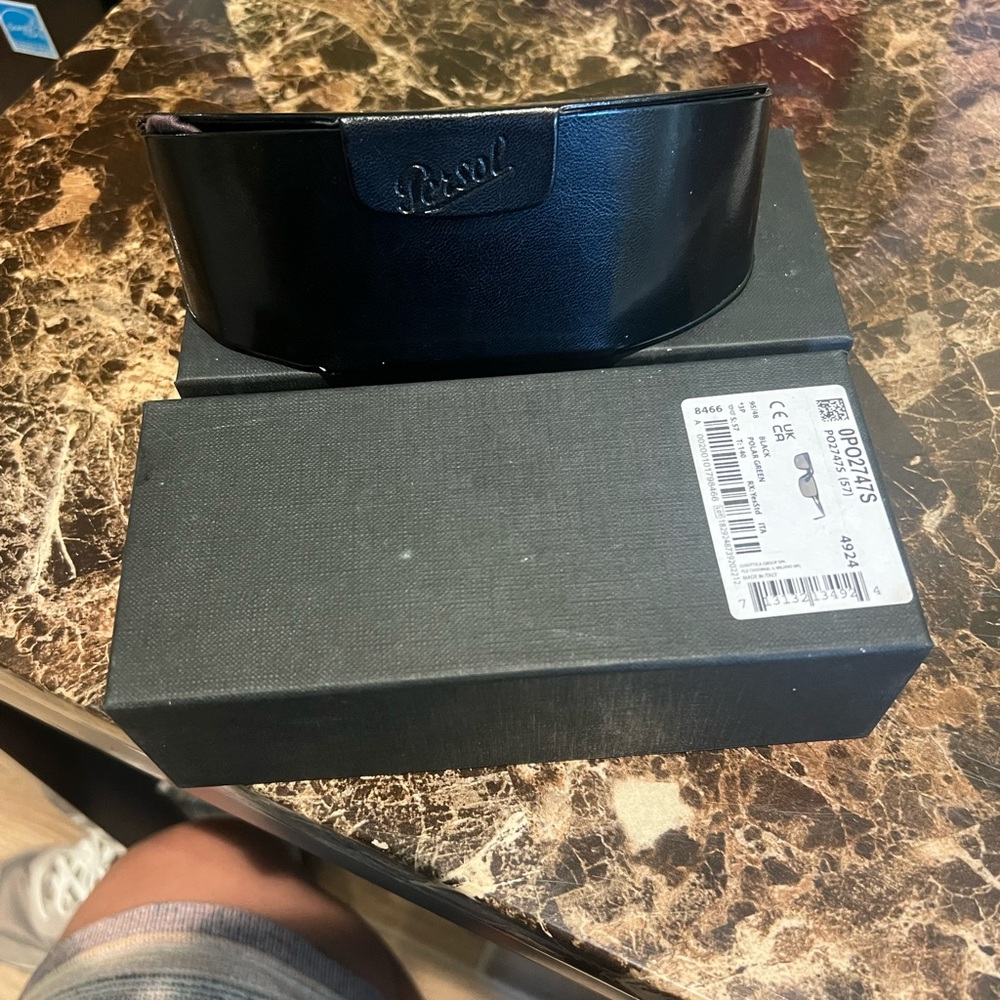 Persol Sunglasses 2747s - Picture 7 of 8